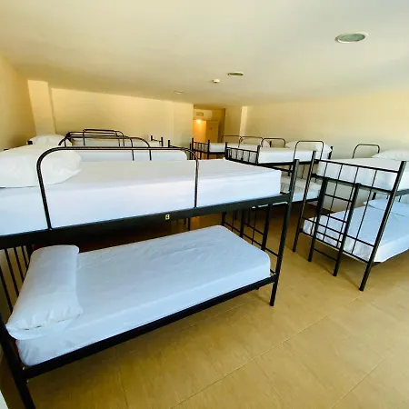 Albergue Internacional *