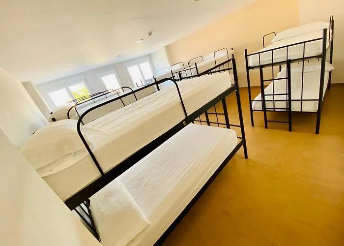 Albergue Internacional Hostel *